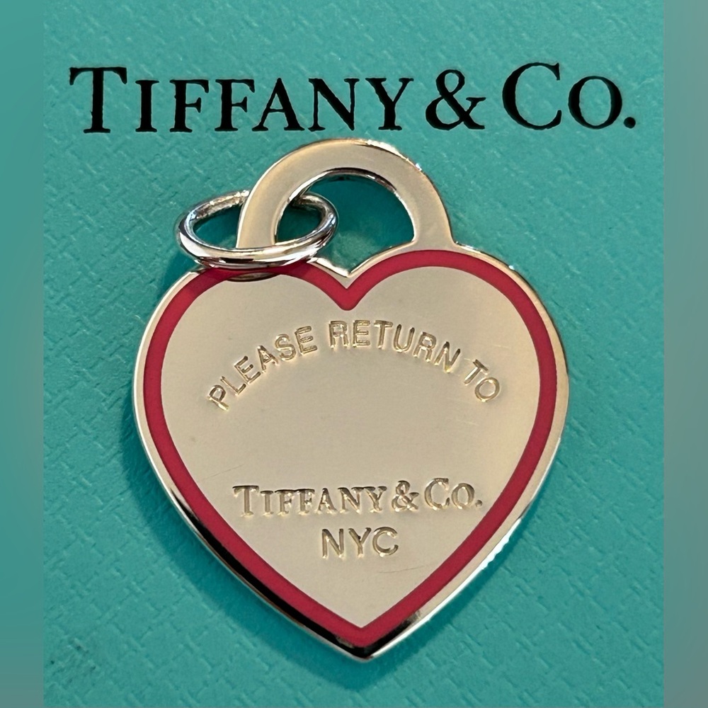 Tiffany & Co. Return To Tiffany Size Large Enamel Outline Pink Heart Tag Charm
